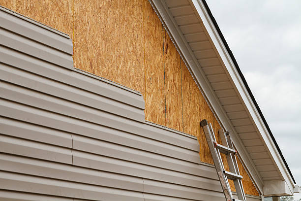 Professional Emergency Siding Repair technician working in Erlanger, KY
